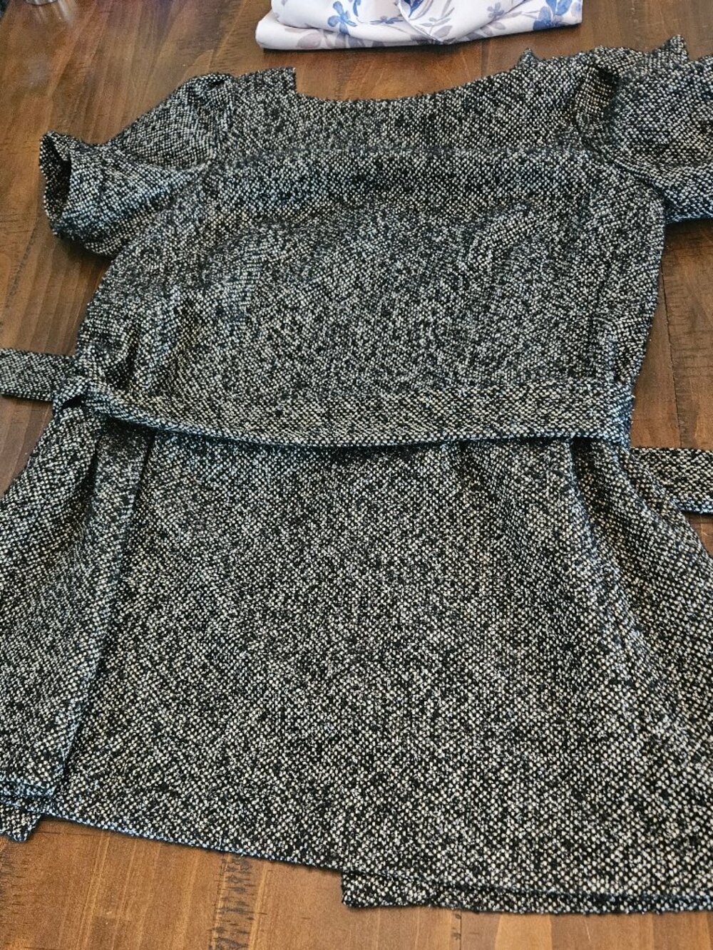 Jennifer Lopez  Tweed Pleaded mini Salt and pepper